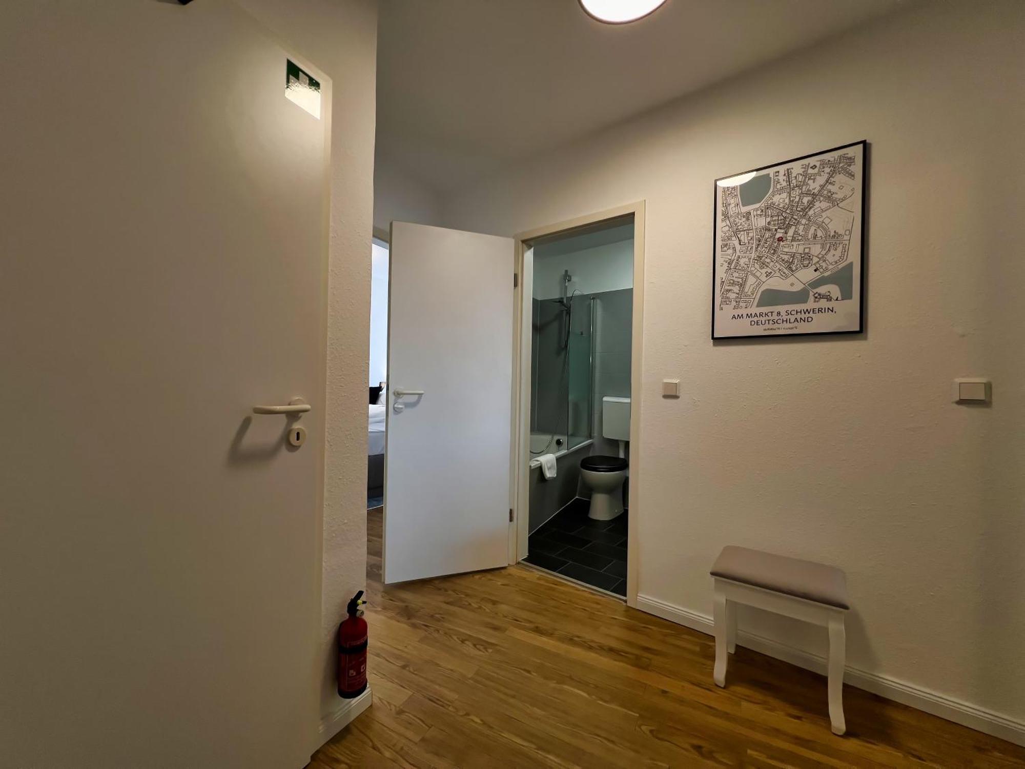 Nr 2 Modernes Apartment In Historischer Marktplatzlage 56 Qm # Cosiness Company 22 Schwerin  Exterior photo